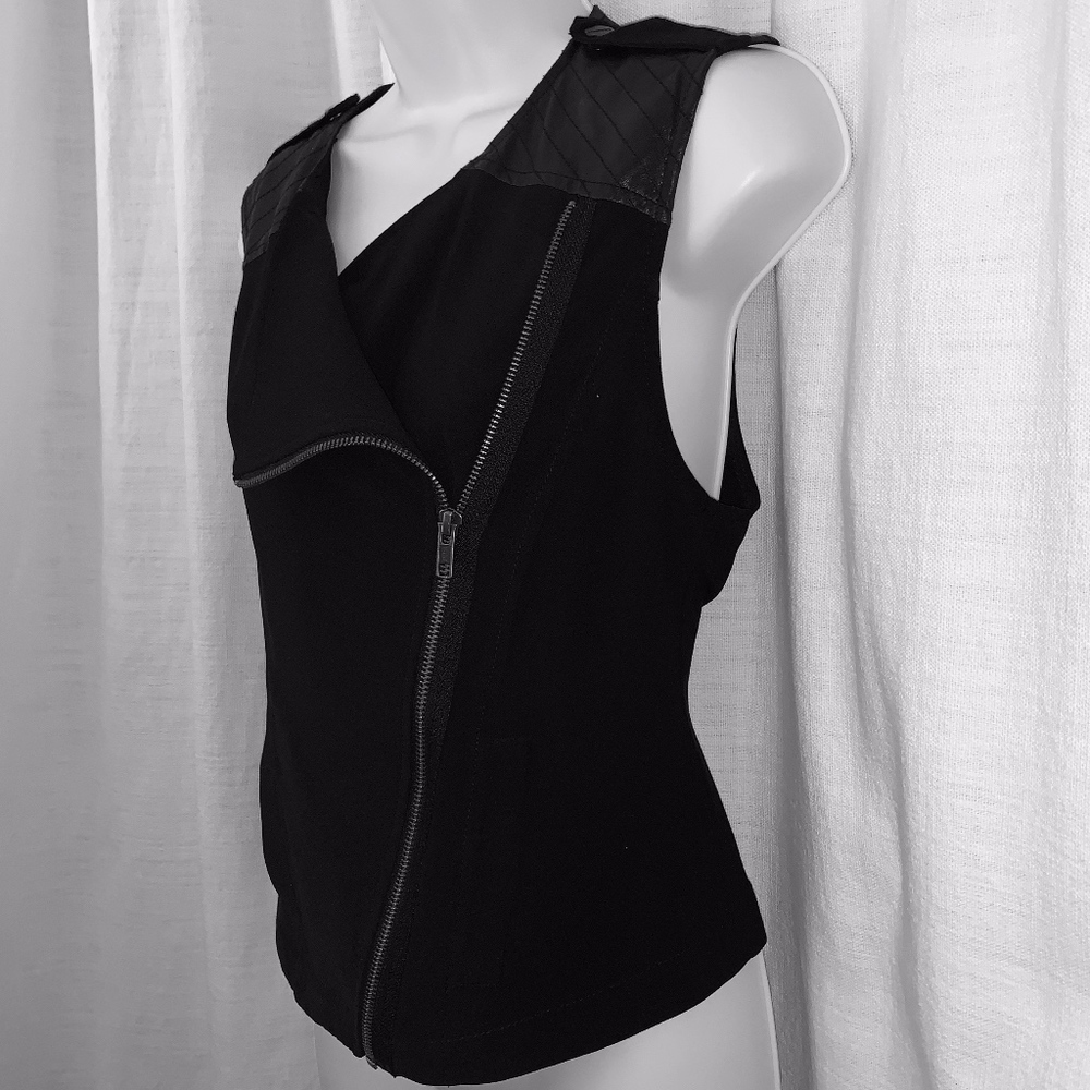 NWOT- Santuary Moto Vest w/Faux Leather Trim! - Picture 3 of 5